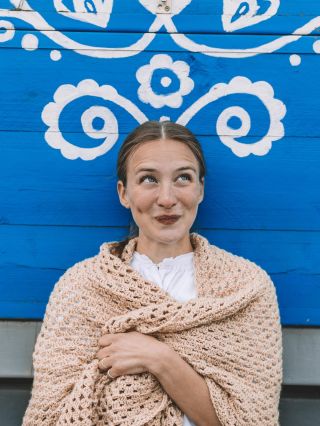 není věc, kterou bychom nevyužily k focení. vtipné je, že tuhle vlečku namalovala Barča už před několika lety. a my se...